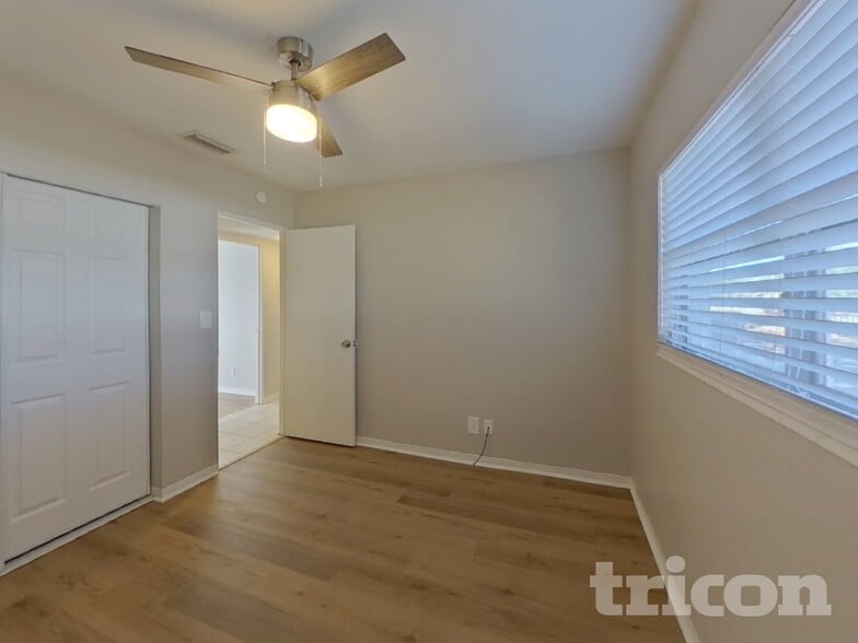 Building Photo - 5590 26th Ave N