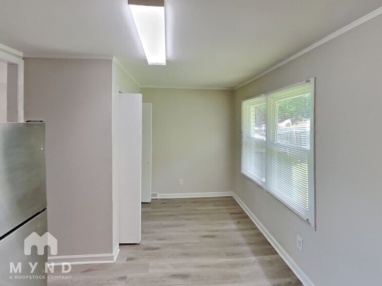 Building Photo - 730 Dunbrook Ln