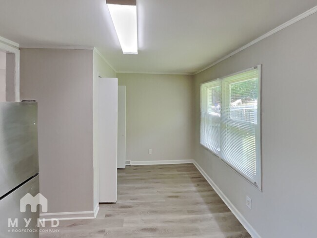 Building Photo - 730 Dunbrook Ln