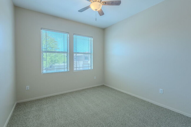 Building Photo - Beautiful Rancho Sahuarita Community