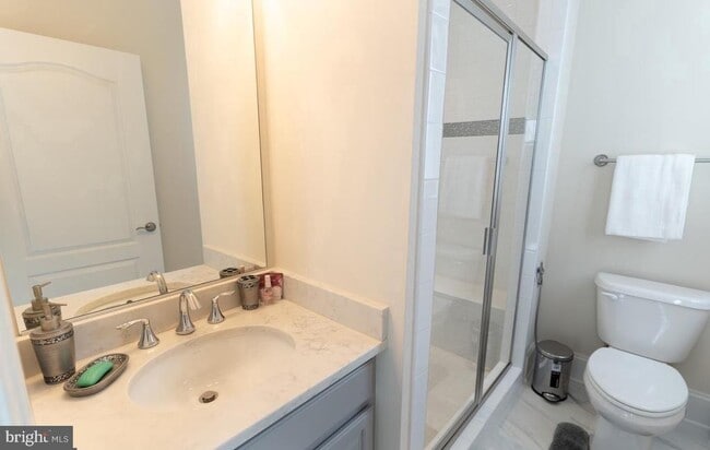 Building Photo - 6626 Ivy Hill Dr