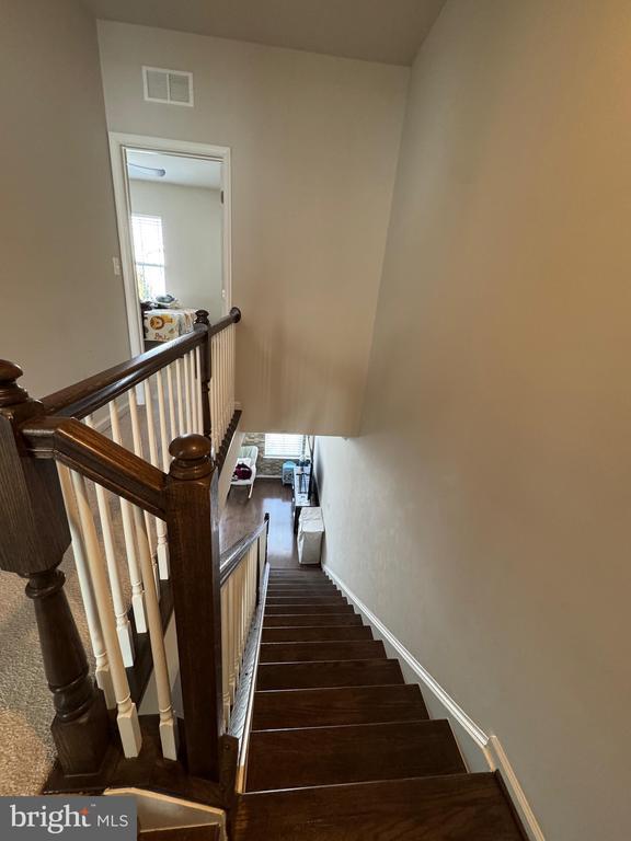 Building Photo - 310 White Oak Way