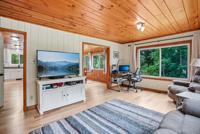 Building Photo - N3219 Cherry Rd