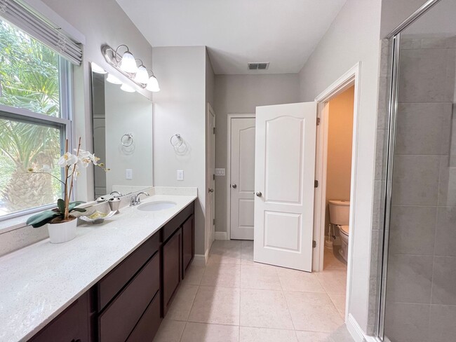 Building Photo - Perfect Home waiting for you! FULLY FURNIS...