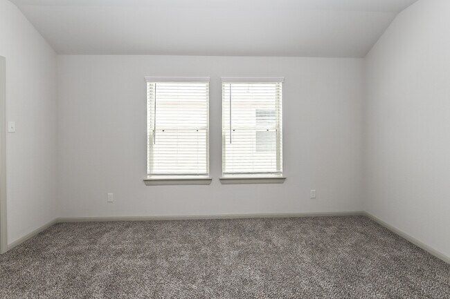 Building Photo - 7927 Fijian Cypress Dr