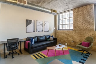 Building Photo - 606 N Washington Ave