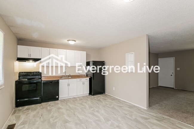 Building Photo - 1844 Battlefield Dr