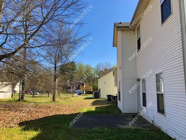 Building Photo - 125 Oak Park Terrace