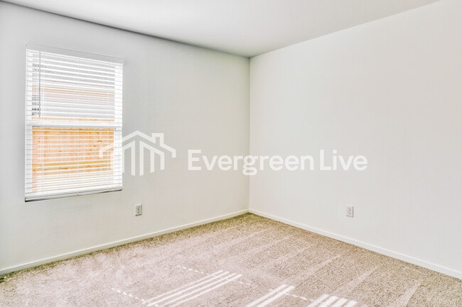 Building Photo - 737 Magnolia Creek Dr