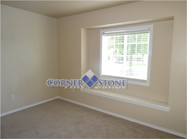 Building Photo - 3258 W Salmon Creek St