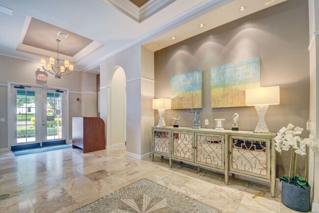 Building Photo - 780 S Sapodilla Ave