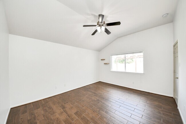 Building Photo - 2511 Orchard Run Way