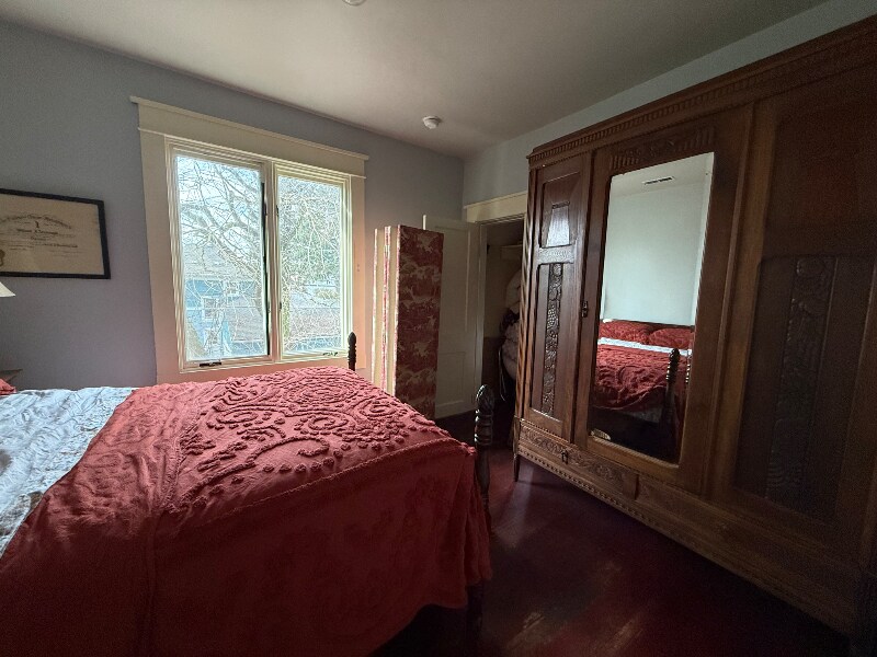 Building Photo - 2003 N Willamette Blvd