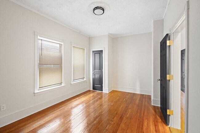 Building Photo - 53 Copeland St