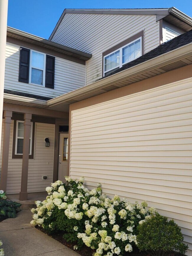 Building Photo - 2822 Gypsum Cir