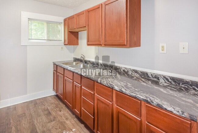 Building Photo - 5408 E Burgess Ave