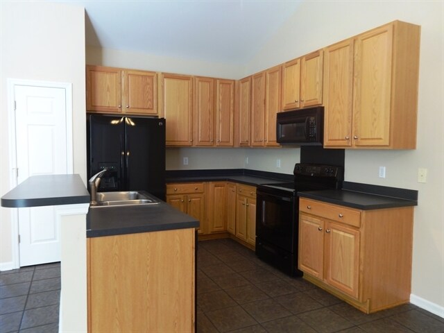Building Photo - 113 Sumpter Hill Dr
