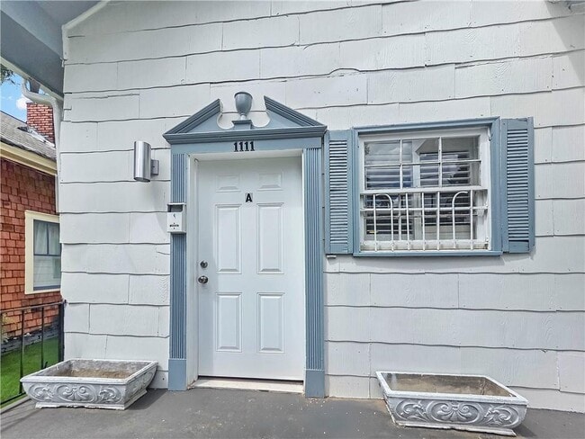 Building Photo - 1111 Lawton Pl SW