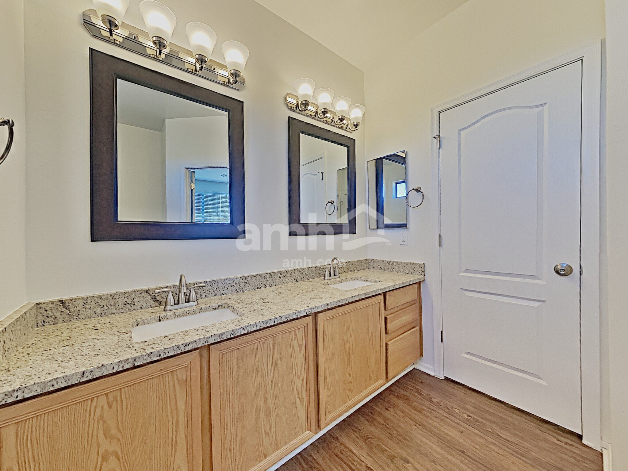 Building Photo - 2503 N Avenida TABICA