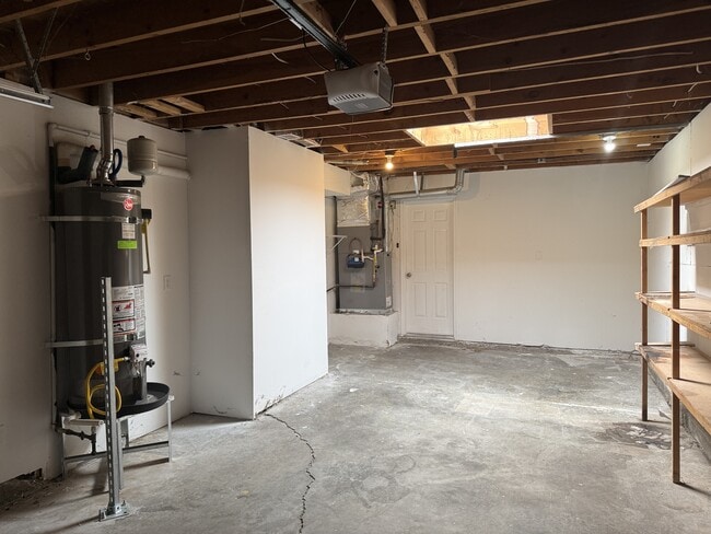 Building Photo - 4221 Penelope Pl NE