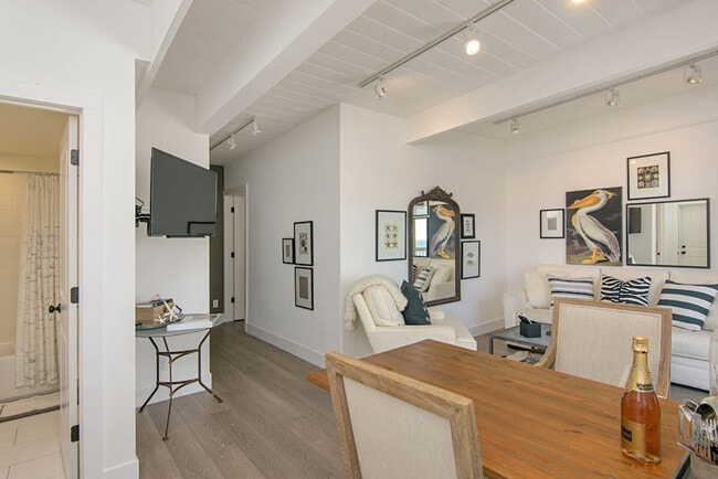 Building Photo - 3690 Carlsbad Blvd