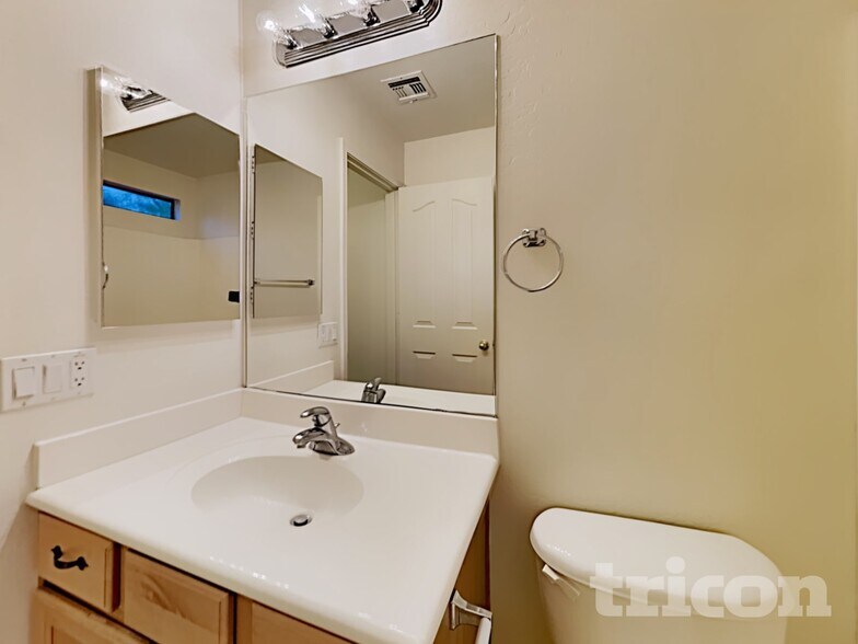 Building Photo - 12746 W Hollyhock Dr