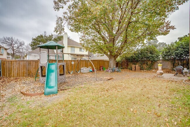 Building Photo - 5221 Grand Mesa Dr