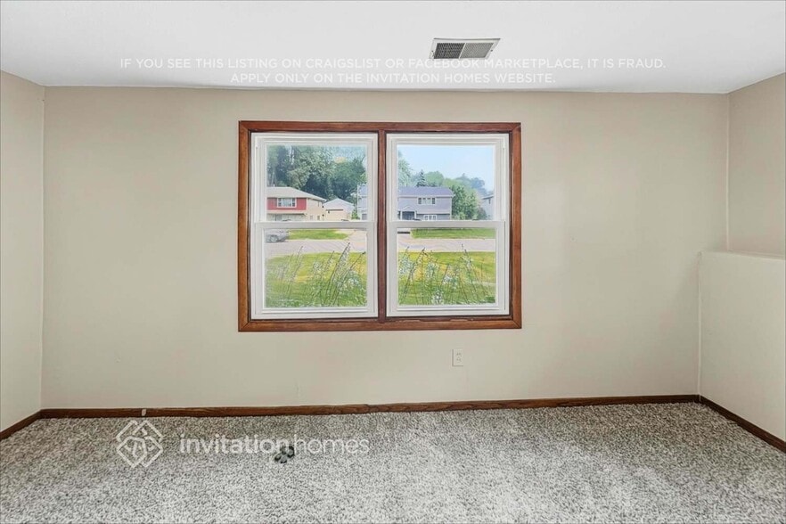 Building Photo - 8427 Northern Dr