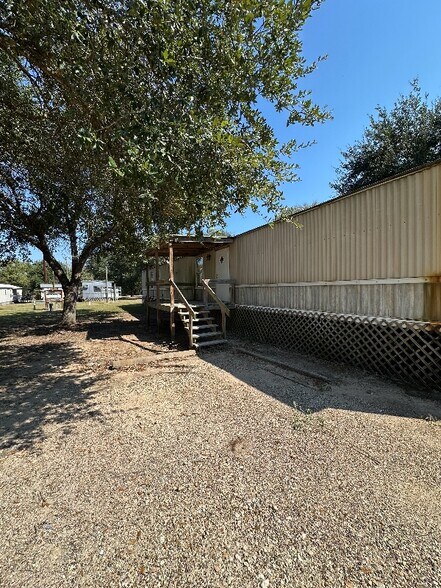 Primary Photo - 9969 Farris Loop