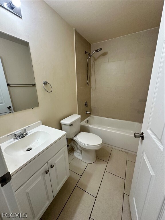 Building Photo - 4521 SW 9th Ave