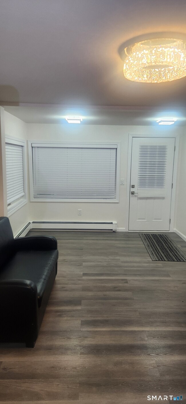 Building Photo - 19 Benham Ave