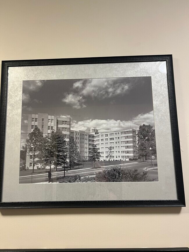 Building Photo - 3901 Cathedral Ave NW