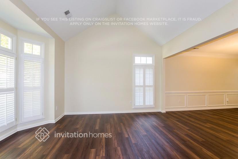 Building Photo - 6420 Fairway Point Dr