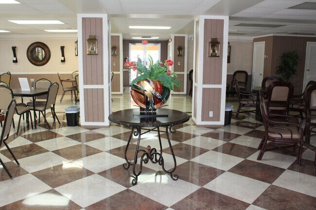 Building Photo - 2BR/ 2BA Condo In Golden Lakes - An Active...