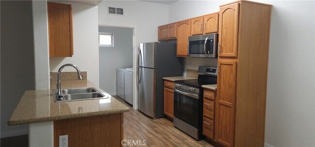 Building Photo - 41410 Juniper St