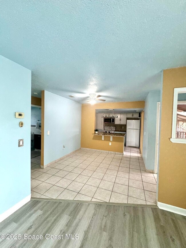 Building Photo - 624 Ridge Club Dr