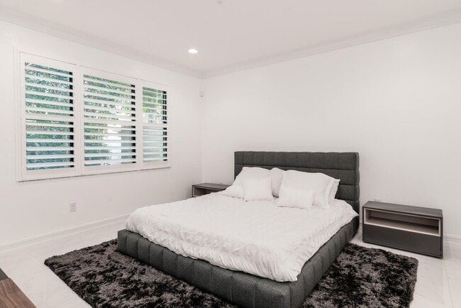 Building Photo - 8092 Lemon Serpentine Ln