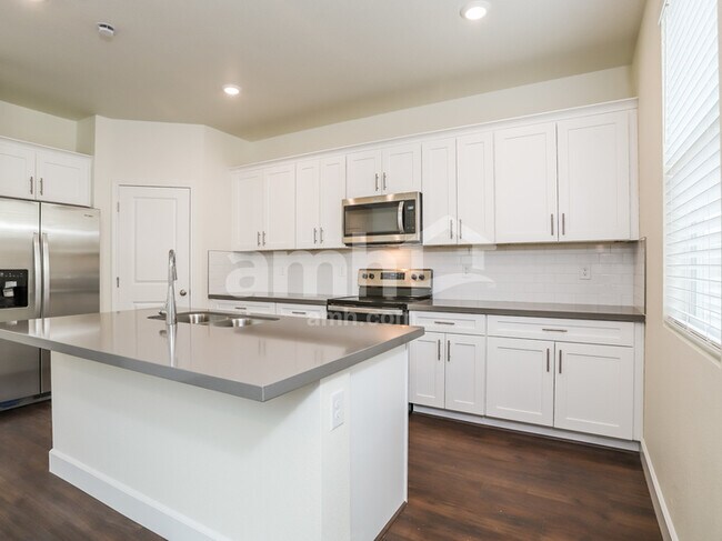 Building Photo - 6541 Enlightenment Dr