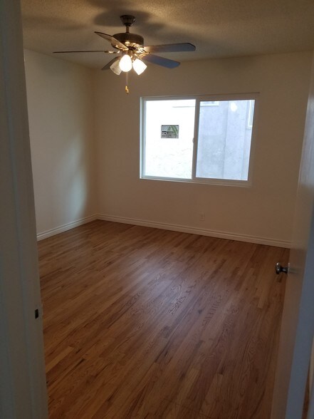 Bedroom - 1230 S Barrington Ave