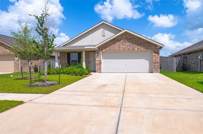 Building Photo - 2805 Fountain Wds Dr