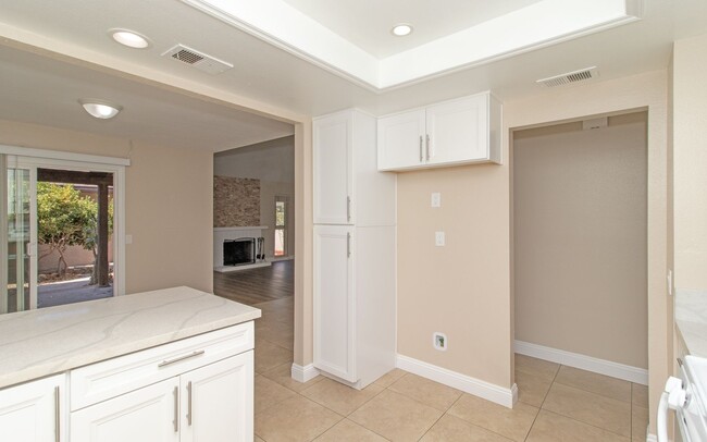 Building Photo - Newly Renovated 4 Bedroom In Oceanside!