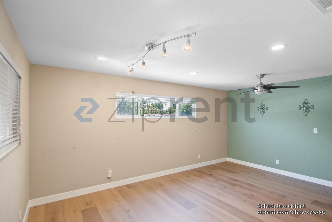 Building Photo - 119 Calado Ave
