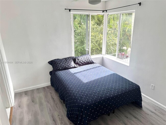 Building Photo - 555 NE 70th St