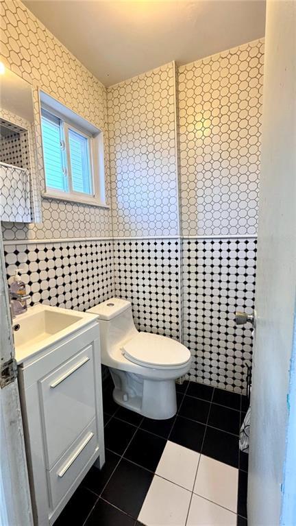 Building Photo - 1463 E 103rd St