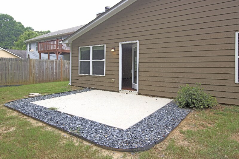 Building Photo - 462 Walnut Woods Dr