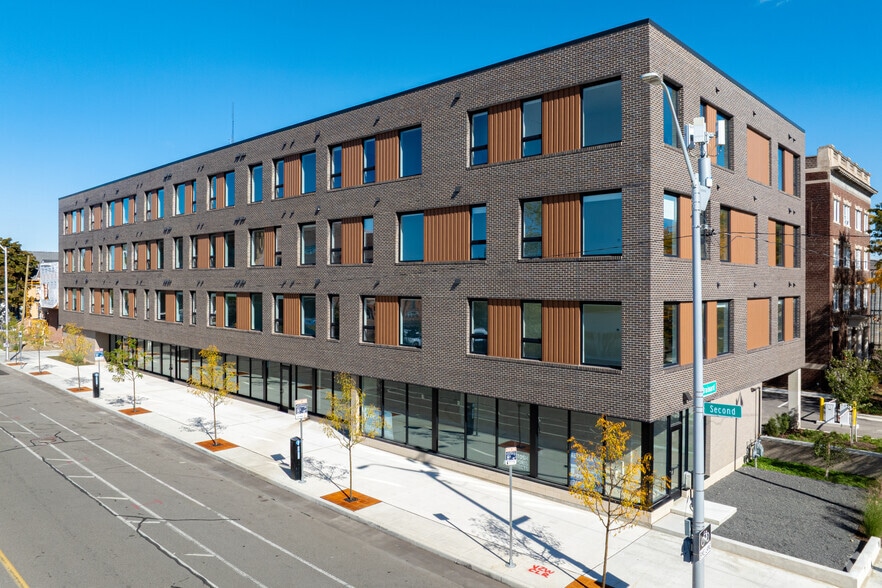 Primary Photo - Brainard Flats