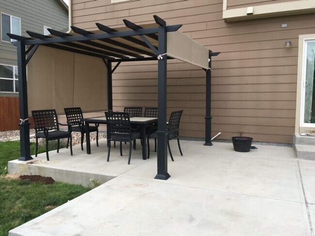 Building Photo - 3 Bedroom, 2.5 Bath home in Windshire Neig...