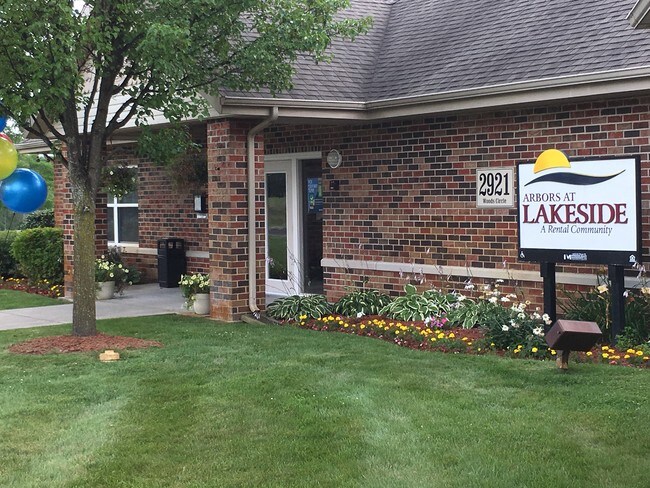 Building Photo - The Reserve at Lakeside