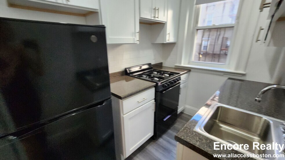 Building Photo - 1179 Boylston St