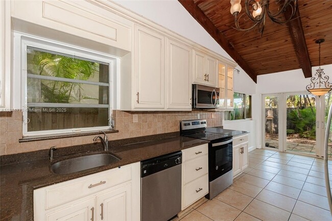 Building Photo - 9022 SW 78th Pl